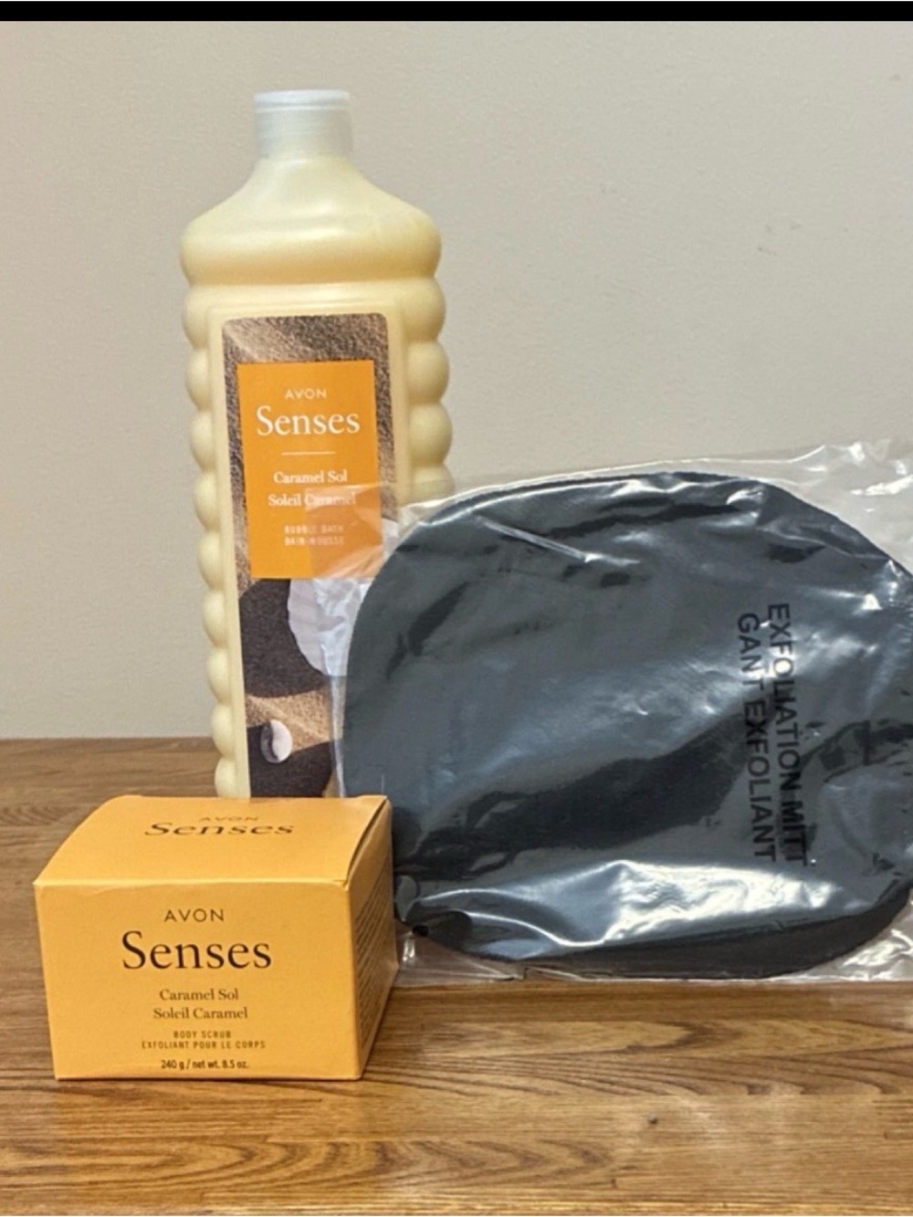 Avon Senses Caramel Sol Body Care Set in Yellow and Black